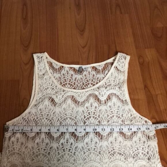 Ripcurl White‎ Crochet Swimsuit Coverup Dress - Size Medium - Picture 7 of 8